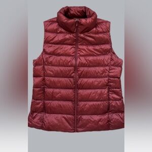 Uniqlo Burgundy Puffer Vest